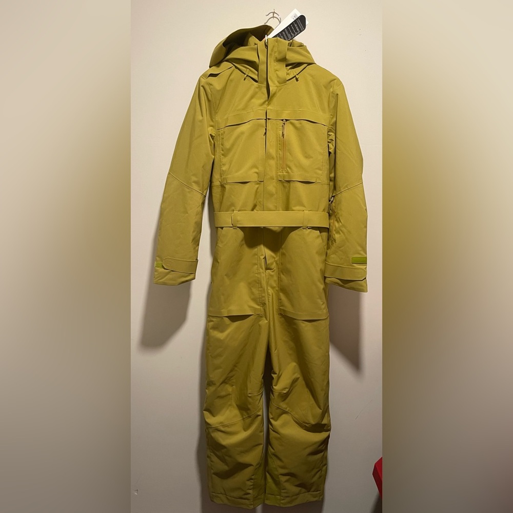 Halfdays Murphy Ski Suit One-Piece Snow Suit SizeM/M Short Mustang NWT MSRP$595